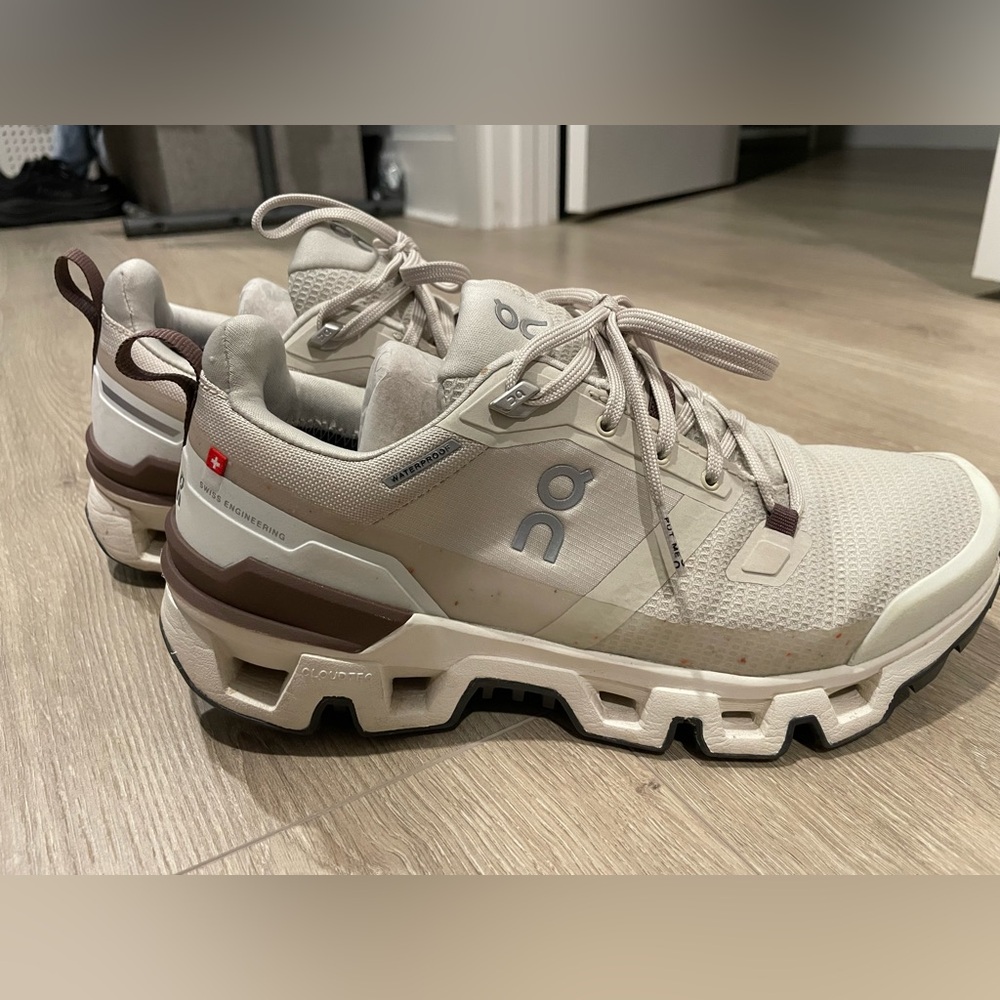 Women's On Cloudwander Waterproof, Sand/Ivory Size 7.5